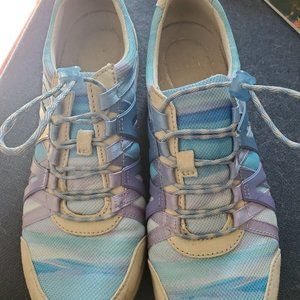 Dansko sneakers size 41